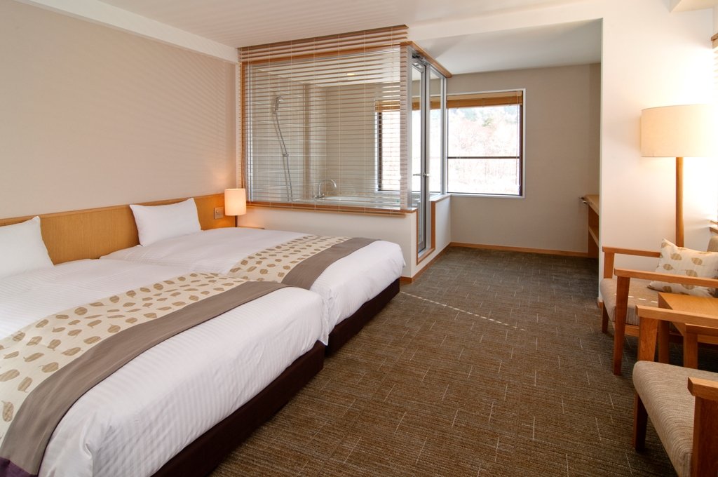 🛏 Room